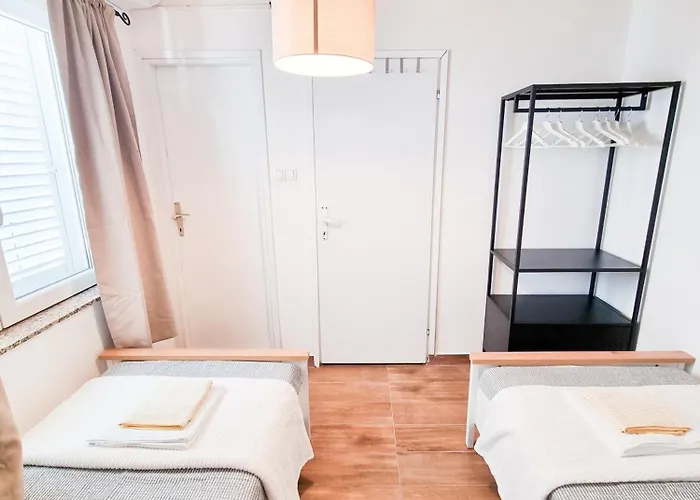 House Milan Vikendica